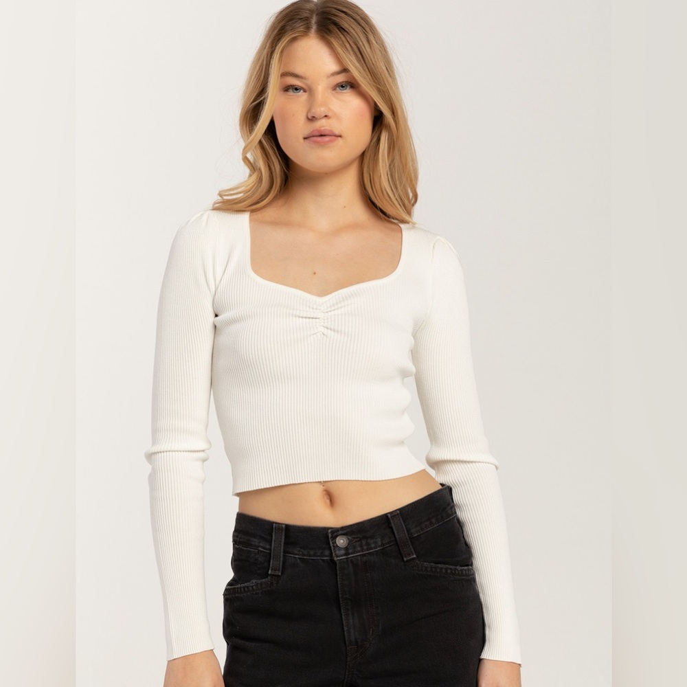 Love Tree v neck cropped sweater top